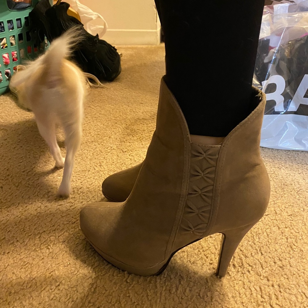 Taupe booties - Picture 6 of 10